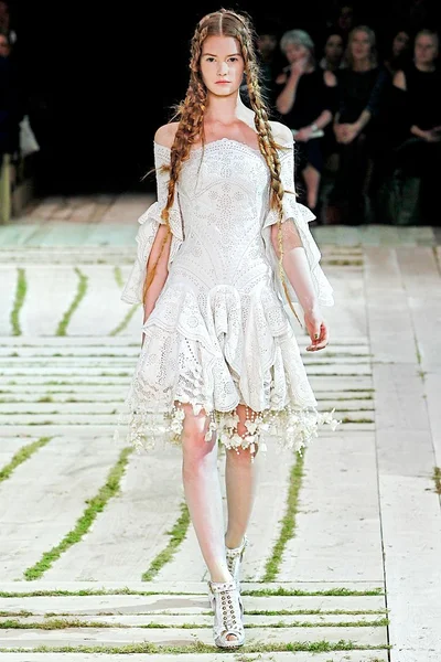 Look 22